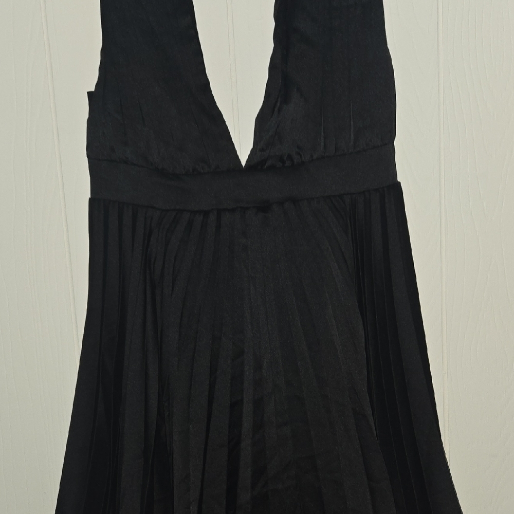 Abercrombie & Fitch Black Pleated Sundress